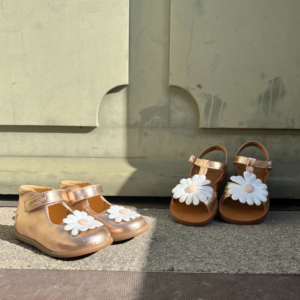 Stand Up Daisy - POM D'API – Image 4